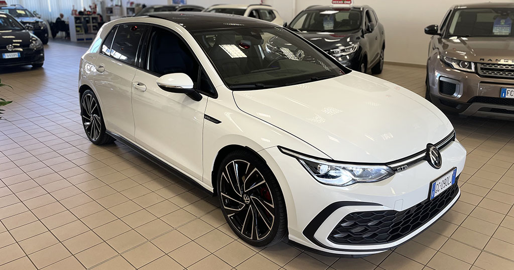 Comprare da un rivenditore di auto usate o da un privato?